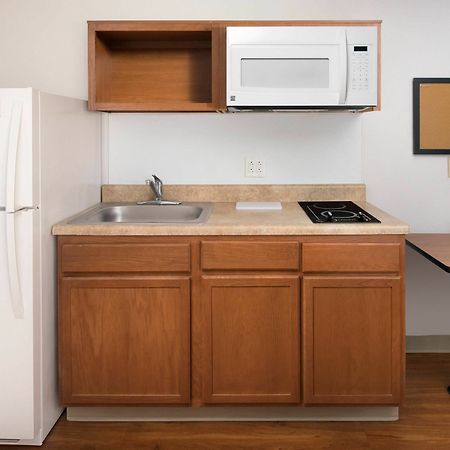 Extended Stay America Select Suites - Cleveland - Airport Fairview Park Exterior foto