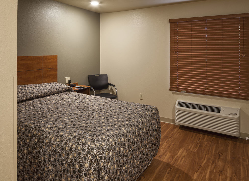 Extended Stay America Select Suites - Cleveland - Airport Fairview Park Exterior foto